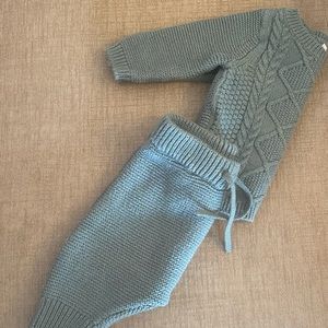 Newborn knit sweater and pants set green